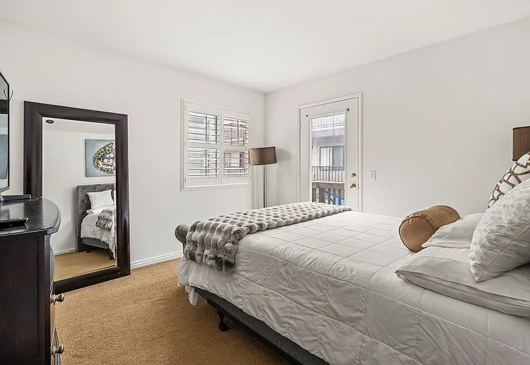 3252 Park Ln #1 — Photo 14