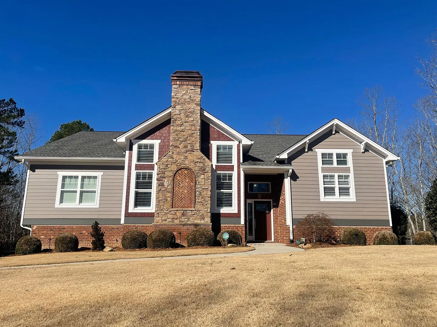 4 Bedroom Soddy Daisy Rental Property with Finished Basement — Photo 1