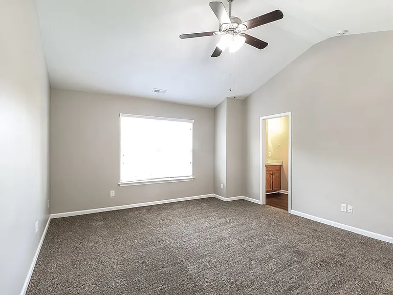 2900 Village Center Dr — Photo 12