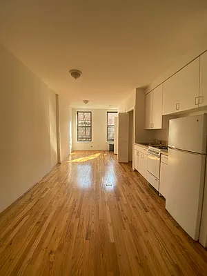 Rented by Bond New York | media 3