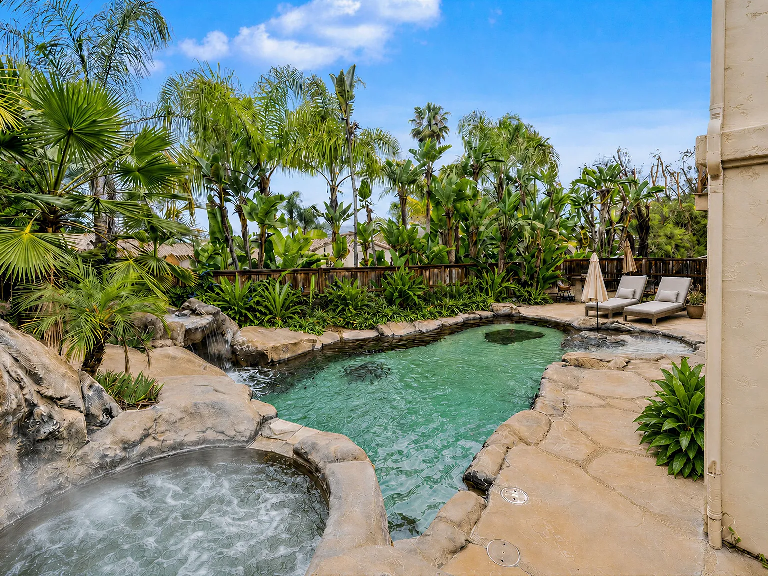 5 bed, 3309 sqft, $5,500 — Photo 3