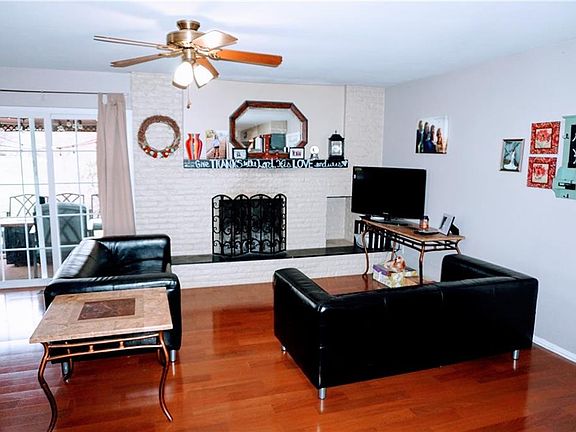 3rd image of 5673 Shadow Oaks Pl