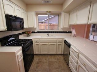 139 Barcelona Dr, Lemoore, CA 93245