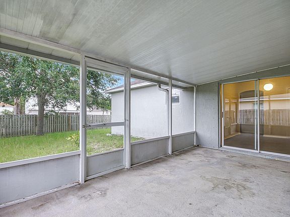 5th image of 3362 Hickory Leaf Ct