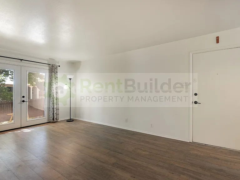 1601 Pennsylvania St NE #4 — Photo 2