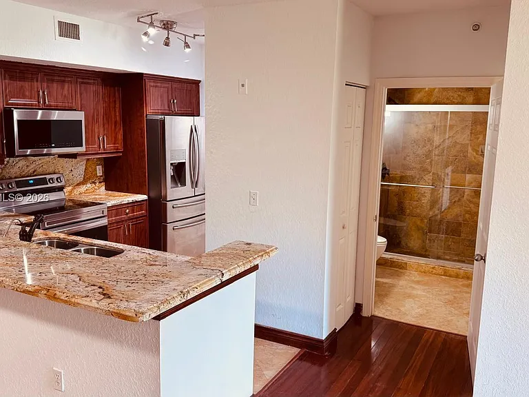 2516 Centergate Dr #102 — Photo 8