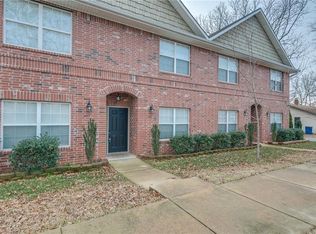 601 SW 5th St, Bentonville, AR 72712