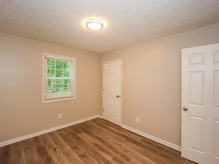 233 Northbridge Dr — Photo 13
