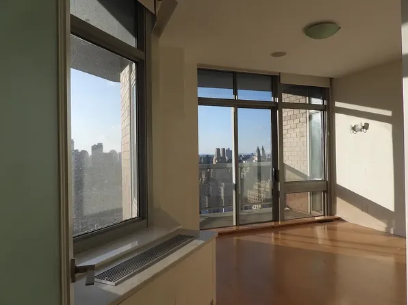 188 East 64th Street image 6 of 8