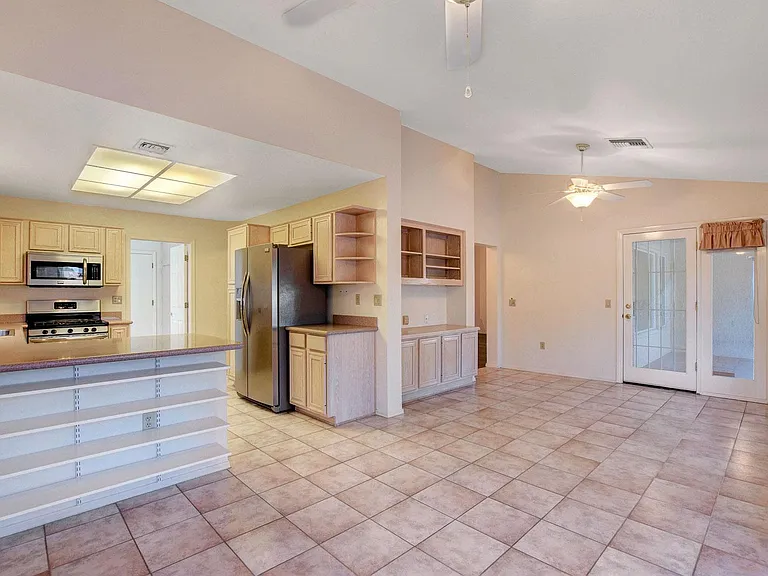 3032 Hidden Treasure Dr — Photo 16