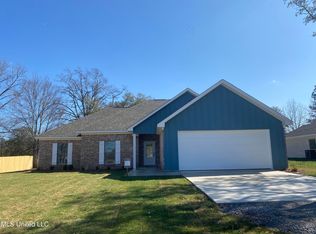 346 Lake Harbor Rd, Brandon, MS 39047