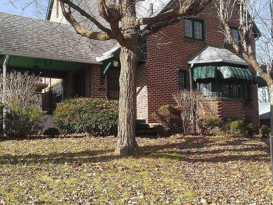 1st image of 1125 McArthur Ave