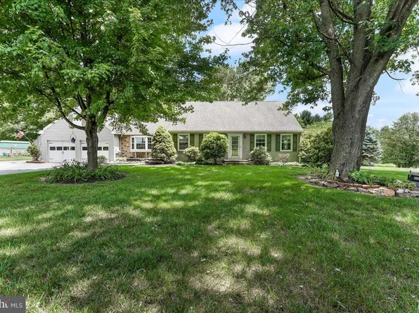 8903 Hickory Hill Rd, Oxford, PA 19363