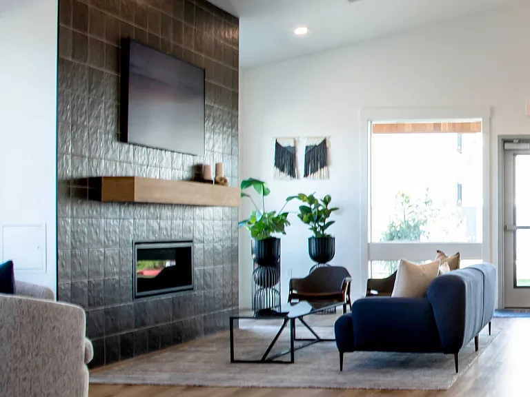 Ellis Apartments — Photo 5