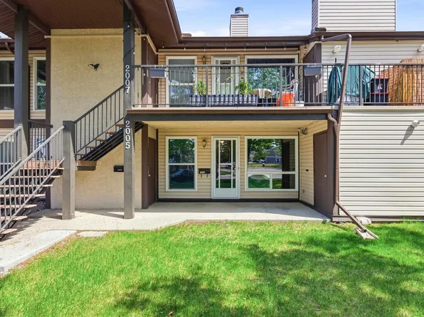2005 Saddleback Rd NW, Edmonton, AB T6J 4T4
