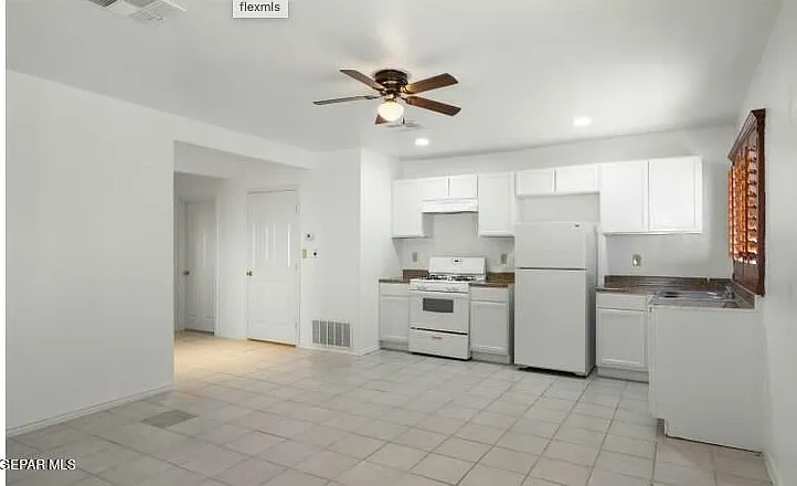 2 bed, 1.0 bath, 900 sqft, $995 — Photo 3