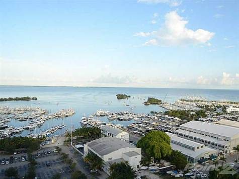 2nd image of 2627 Bayshore Dr #2104