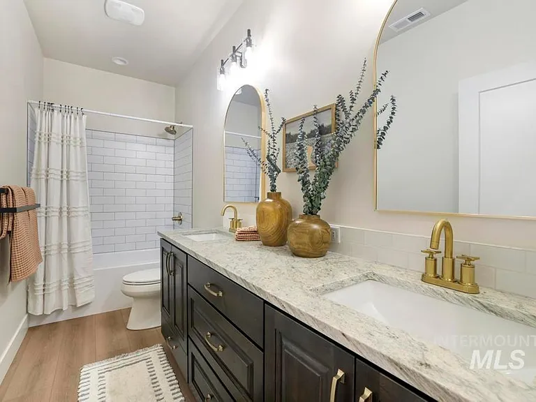 547 Canyon Falls Dr — Photo 31