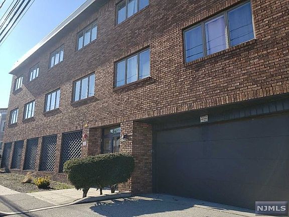 2nd image of 47 Bergen Blvd #1B