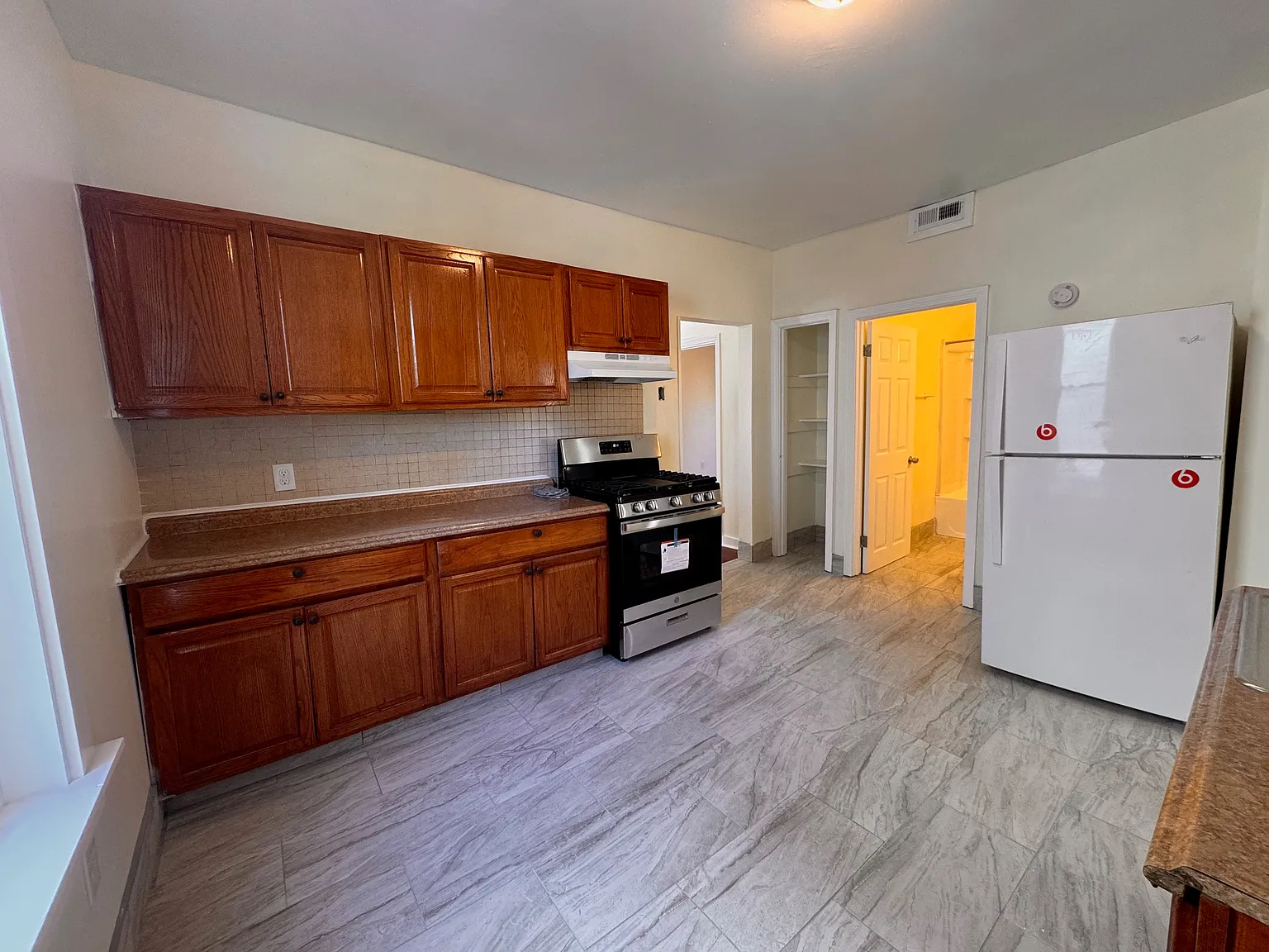 73 Highland St — Photo 1