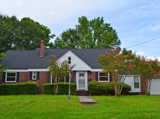 12 Charlestowne Rd, Charleston, SC 29407