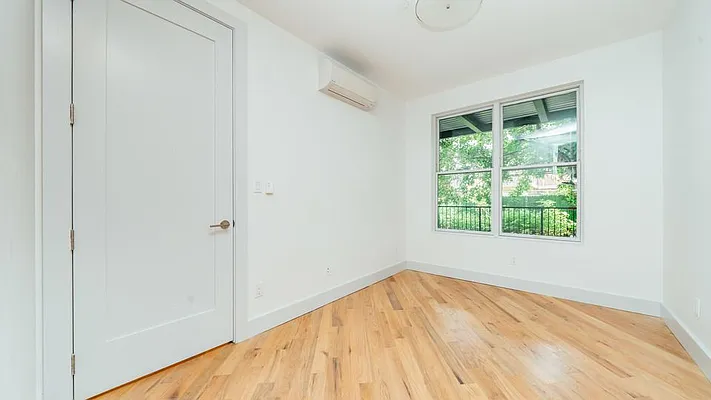 Rented by Nooklyn NYC LLC | media 25