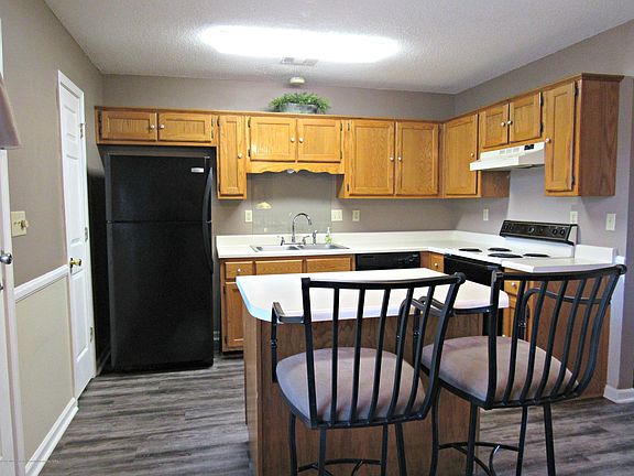 5th image of 7022 Hampton Dr