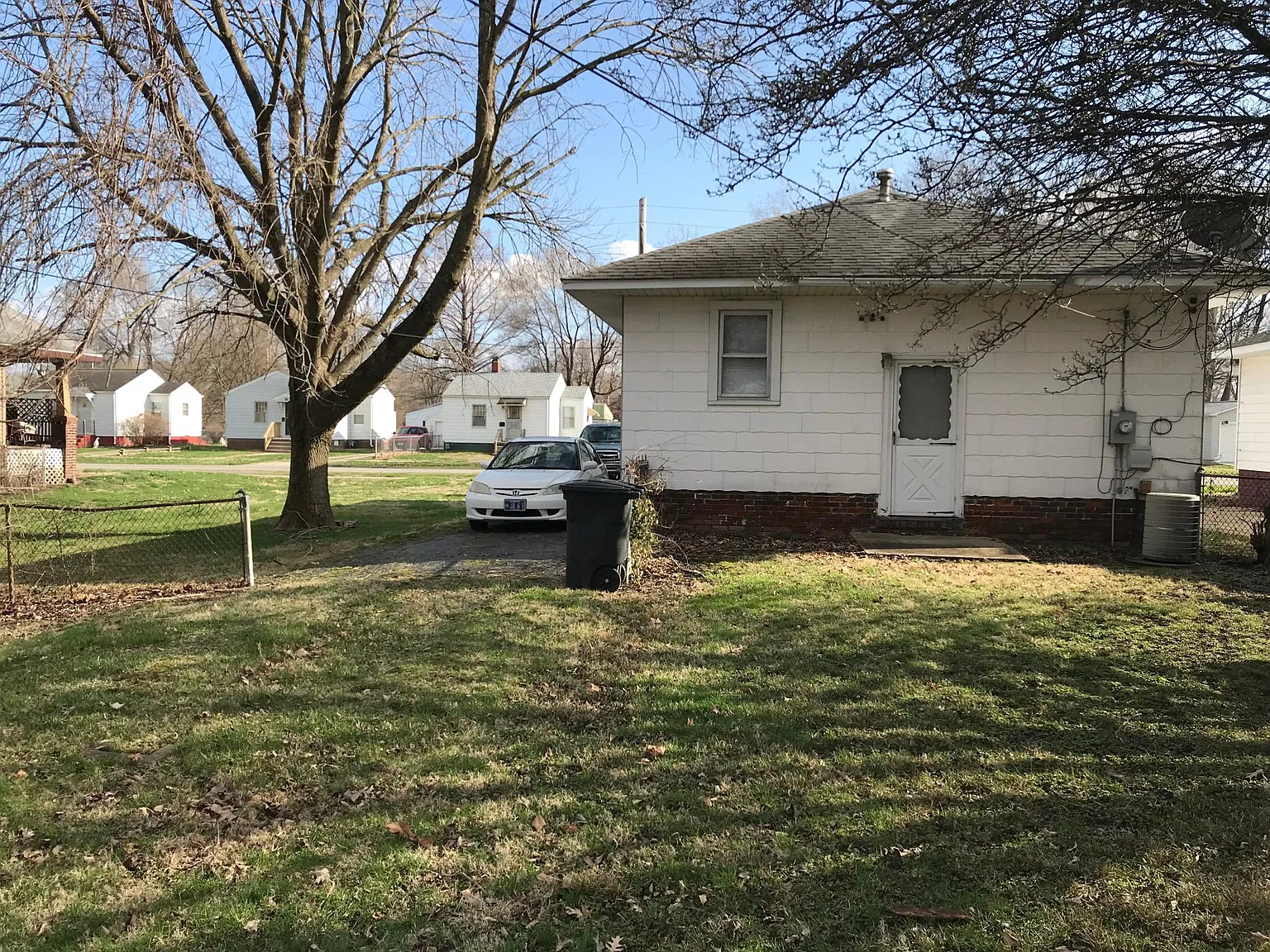 2 bed, 950 sqft, $975 — Photo 2