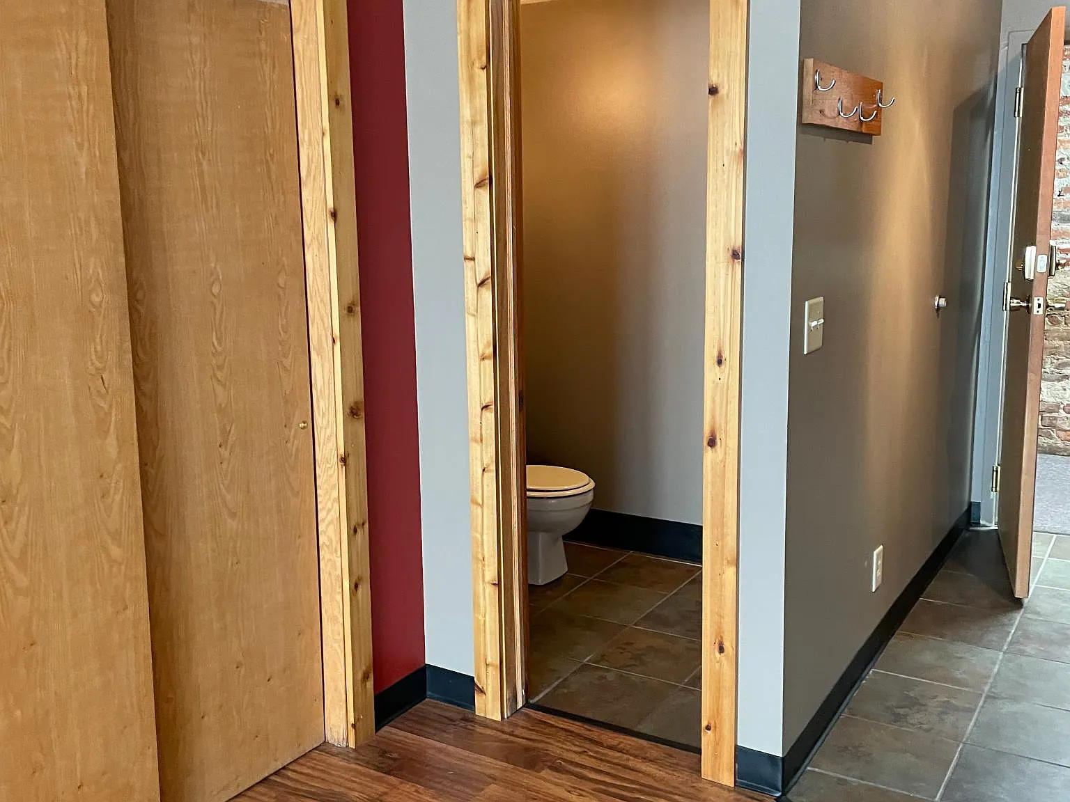 1640 Holdrege Studio — Photo 3