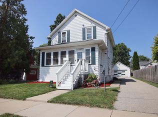 1023 Mount Vernon St, Oshkosh, WI 54901