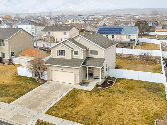 3rd image of 4049 S Bahama Way