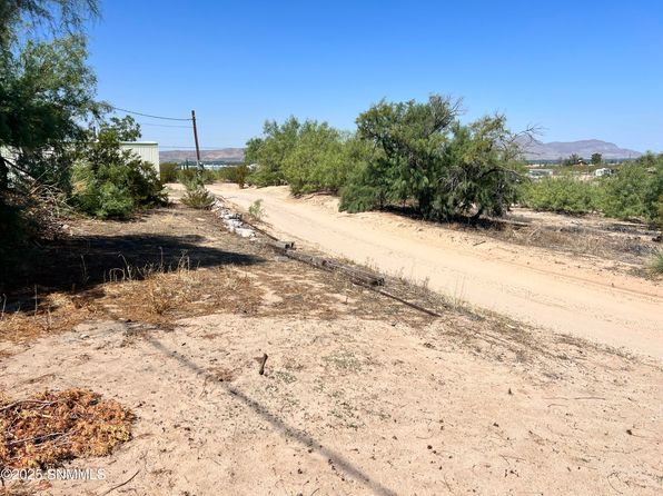 las-cruces-new-mexico-2062632538 picture