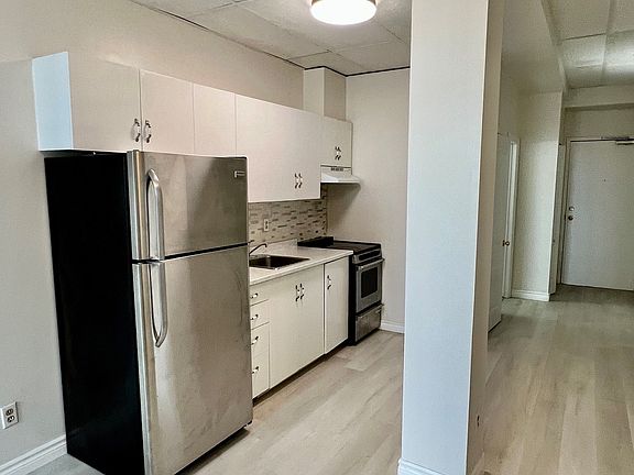 5th image of 8 Main St S #202