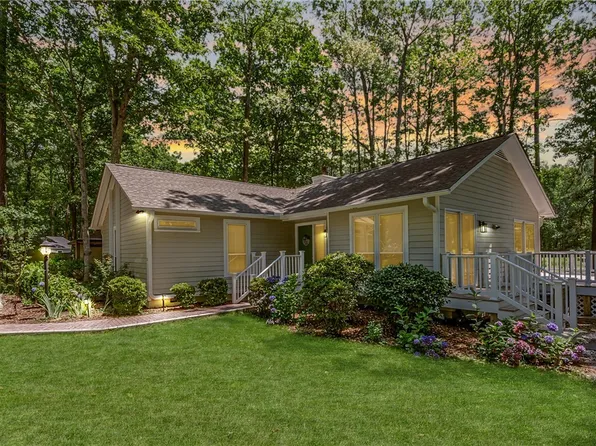 3104 Three Bridges Rd, Midlothian, VA 23112