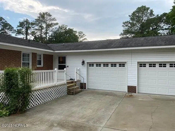 521 Forest Lane, Wallace, NC 28466
