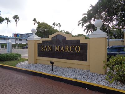 8820 Fontainebleau Blvd APT 408, Miami, FL, 33172