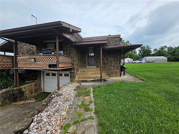 3rd image of 1356 Connellsville Rd