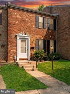 6558 Gildar St, Alexandria, VA, 22310