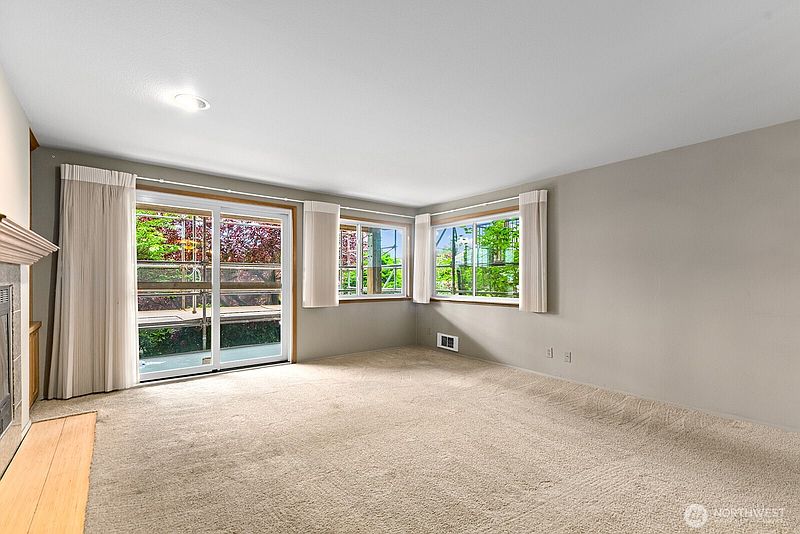 4th image of 6920 California Avenue SW #11
