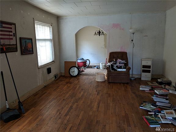 5th image of 5618 S Oakes St
