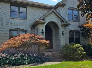 297 Cedar Ridge Ct, Perrysburg, OH 43551