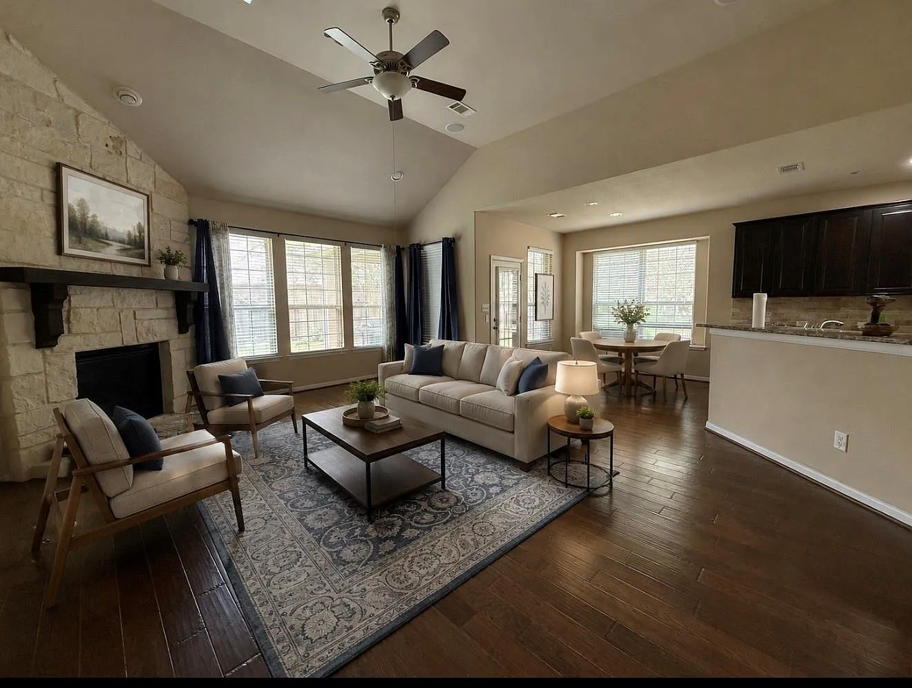 4 bed, 3.5 bath, 2654 sqft, $2,695 — Photo 2