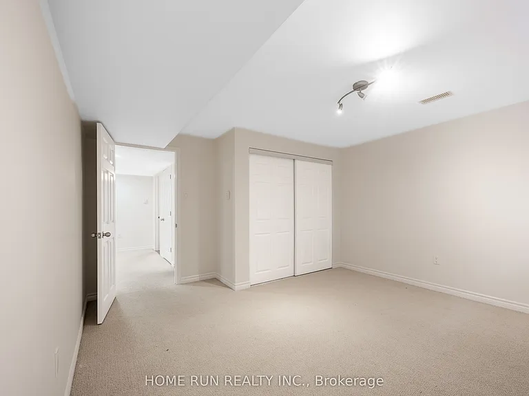 281 Goldridge Dr — Photo 45
