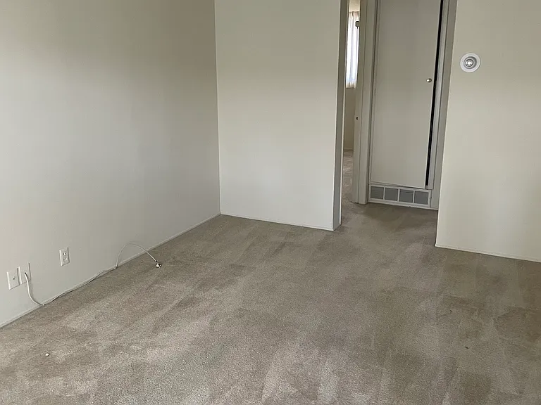 Foothill Terrace — Photo 7