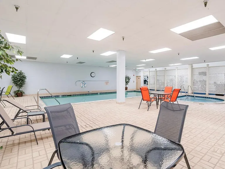 11628 Montana Ave #207 — Photo 40