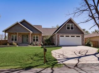 22 Hebrides Dr, Bella Vista, AR 72715