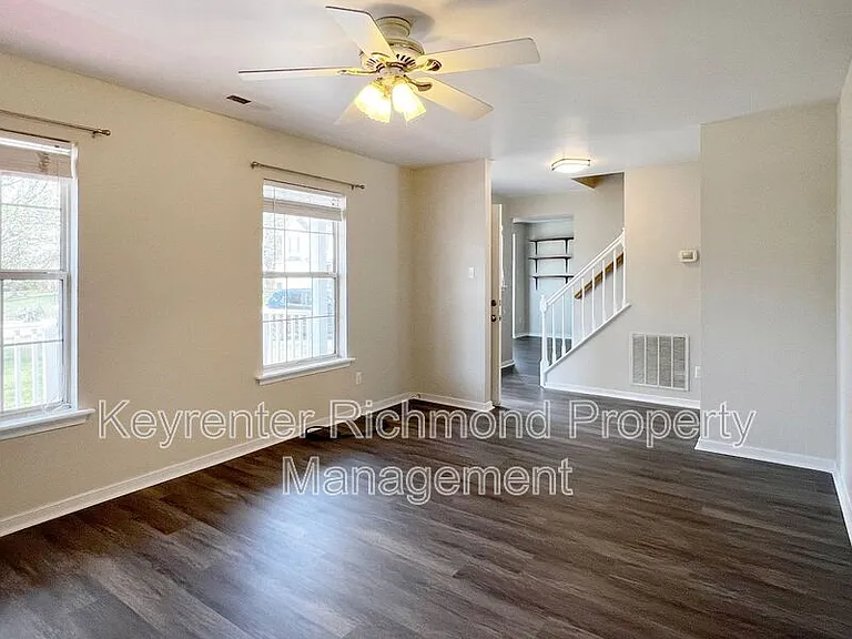 800 Kiefer Field Ct — Photo 4