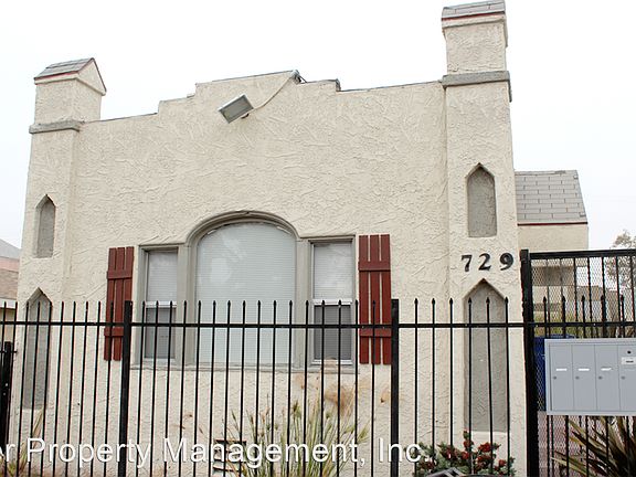 3rd image of 727 W 74th St #9022760
