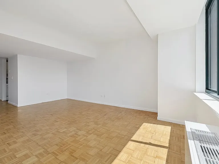 200 W 60th St #6B — Photo 5