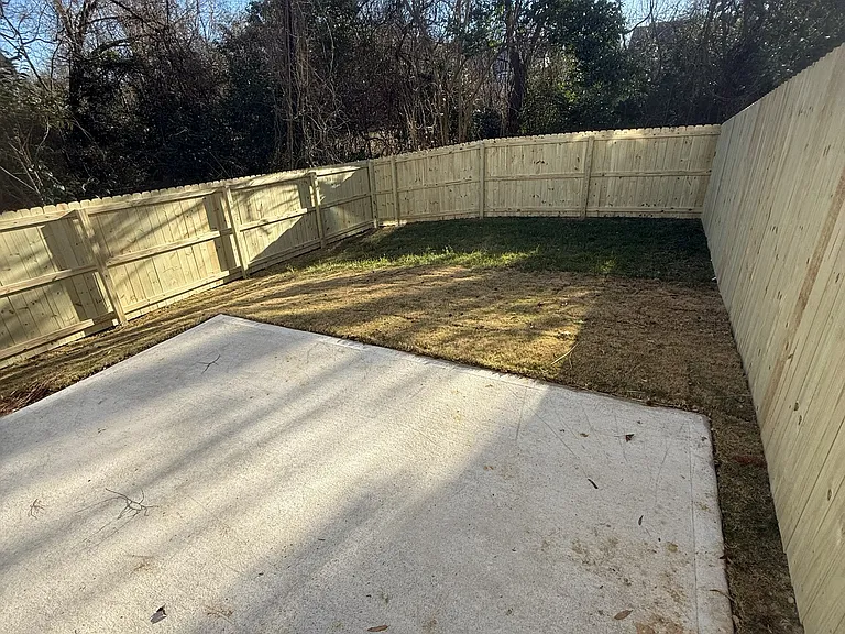 1432 Anderson St — Photo 33